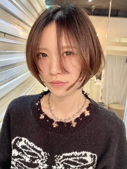 エール(a:le)の写真/[似合せに自信♪]骨格のバランスを見極めたカットで360度美シルエット。顔周りもスッキリとした印象に♪
