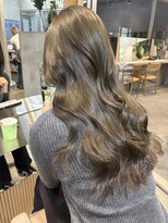 サンク 原宿 表参道(cinq)&nbsp;表参道ヘーゼルベージュオリーブカラーブリーチなしダブルカラー