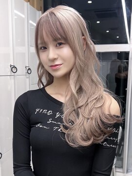 ソル バロール 表参道(SOL .valor) ミルクティーベージュ×レイヤーカット×デザインカラー