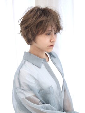 大人かわいいハンサムスウィングショート