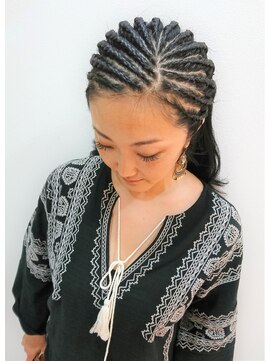 ラチャウ(La.Ciau) コーンロウ☆彡