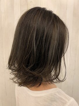 リアンバイアリュール(Lian by Allure) 《Lian by Allure》小田桐 潤 ハイライトアッシュグレージュ