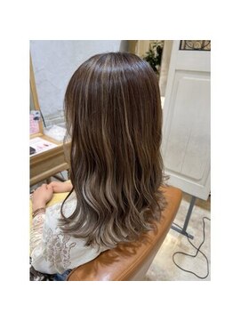 ヘアーラウンジ ハピル(Hair lounge Hapir) デザイン性抜群◎ハイライトカラー/ニュアンスカラー/20代30代