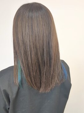 アヤラ オーガニックアンドスパ 東船橋店(AYALA) 中村のぞみ】イヤリングカラーブルー/イヤリングカラーグリーン