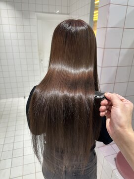 ロンドルーチェ 心斎橋(Lond luce) ダークアッシュ/ミディアムレイヤーカット［髪質改善/縮毛矯正］