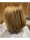 白髪ぼかしナチュラルハイライト+アヴェダカラー　ボブスタイル