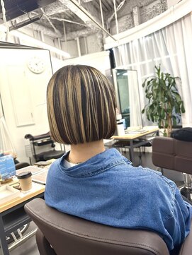 シア(sia) おさまりボブ