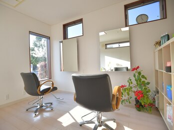 ヘアースペース フィール(HAIR SPACE FEEL)の写真/女性スタイリストが丁寧に対応し、あなたの理想のスタイルを実現します！メンズのお客様も大歓迎です◎