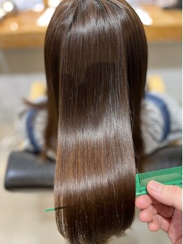 一人ひとりの髪質、骨格、ライフスタイルなどを丁寧にカウンセリングし、魅力を最大限に引き出します☆