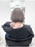 グレージュカラー/ホワイトカラー/レイヤーカット/顔周り/新宿