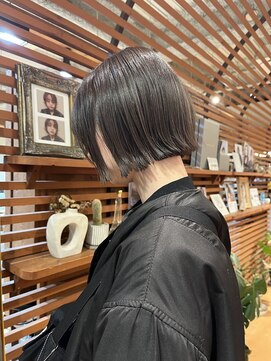 マッシュ アドベ 八戸ノ里(MASHU ADOBE) 切りっぱなしボブ/ミニボブ/タッセルボブ