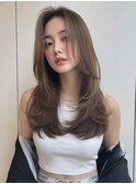 ナチュラルウェーブレイヤー × ベージュブラウン