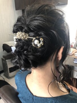 ヘアースペース シャイニング(HairSpace Shining) SHINING　フェアリーなギブソンタック＊柔らかタイトロープ