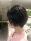 大人ナチュラル20代・30代 センターパートショートボブ