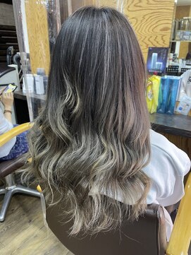 ユートピア(U topia) バレイヤージュカラー