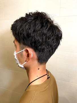 グレイスフル バーバープラチナム 六本木店(Graceful Barber platinum) ツーブロック束感ショート刈り上げアップバング