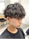 ツイストスパイラルパーマメンズマッシュ刈り上げ波巻きパーマ