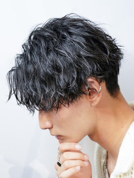 バイフィフス 原宿/表参道(by fifth) 韓国風センターパートウルフマッシュ波巻きスパイラルパーマ黒髪