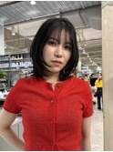 鎖骨ラインのミディアムレイヤー