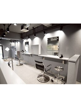 《12月New Open》メンズオススメ☆女性オーナーによるマンツーマン施術×2席のみのプライベート空間が魅力