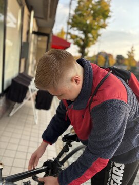 ハイトーン×ベリーショート