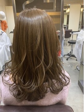 ルッソ チアロ(Lusso chiaro) エアウェーブパーマ/アッシュブラウン/ヨシンモリ