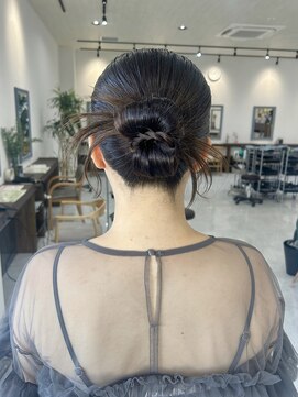 お呼ばれカチモリアレンジ◎