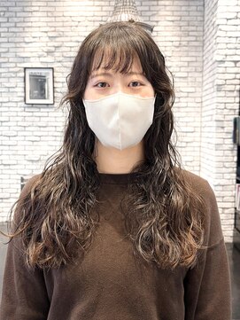 エン(YENN) ナチュラルウェーブ×ロング