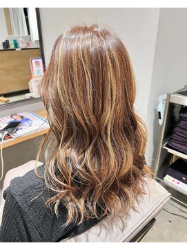 ラピスタ 池袋(Lapista) 韓国ヘアレイヤーカットダブルハイライトカラー【Lapista池袋】