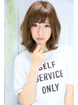 ロエナ(ROENA) ハッシュカットフルバングレッドブラウン似合わせカット前髪