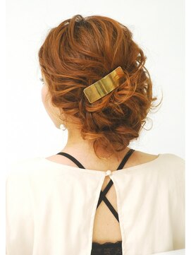 ゲッカビジン(GEKKABIJIN) ルーズにまとめたる大人のアップ《ヘアセット&着付 GEKKABIJIN》