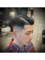 フランクスバーバー アンド ビアークラブ(FRANK'S BARBER and BEER CLUB)&nbsp;スキンフェードサイドパート　F