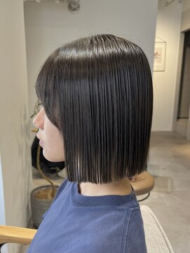 カルゥグラッシー(KALOU glassi) タッセルボブ×グレージュインナー【瀬口】