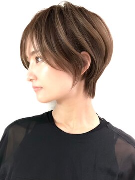 ジルブラン 横浜関内(JIL BLAN) ダブルカラーハイライトケアブリーチレイヤーカットショートヘア
