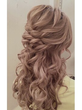 サロンドワン(SALON DE 1) #ハーフアップ