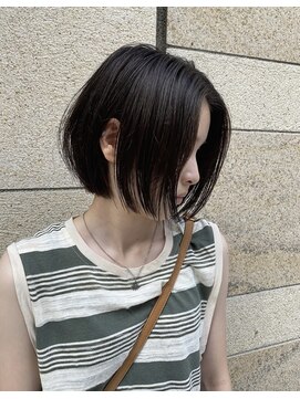 ステア ケース(stair case) 内巻き切りっぱなし重ためボブ前髪なし