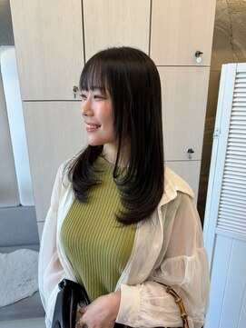 アナ ラーナ(Anna Lanna) ミディアムにフェイスレイヤーでおとな【奥村北斗】