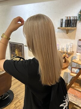 ワン エイティー ディグリース 恵比寿(180°One Eighty Degrees.) ハイトーンカラーミルクティーベージュブリーチダブルカラー