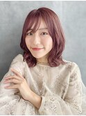 ツヤ感ピンク×顔周りカールで小顔魅せアレンジ