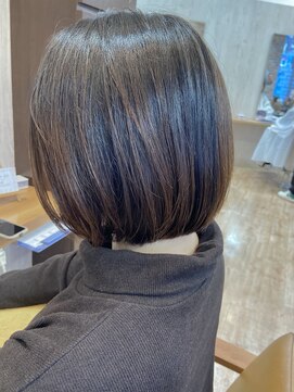 ヴィサージュクルー(VISAGE crew) 首にフィットするボブデザイン!