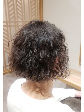ミリ 国分寺(Mili) 刈り上げボブ&ミックススパイラルパーマ