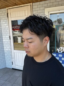 サンディーズ(Sandees) ツーブロックニュアンスパーマショートフェード