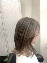 テテ(TETE)&nbsp;白髪ぼかし×筋感ハイライト