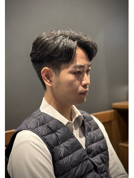 銀座 シノ 本店(shino) 【理容室】メンズ ビジネスセンターパート 刈り上げ