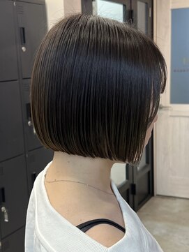 エルフレームバイワンラヴェスト(L'FLAME by one Lovest) コンパクトで今っぽい、王道ボブ