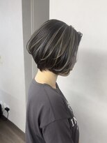 アムドット(Amu.) ハイライトカラーケアブリーチダブルカラーショートヘアボブ大船