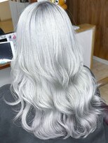 ブレイズヘアー(BLAZEhair)&nbsp;【真っ白カラー】ホワイト×ブリーチ４回