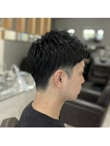 グルー(glue) 働く男性から高支持! 好印象を与えるアップバングスタイル
