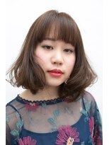 サイドバーンズ(side-burns)&nbsp;大きなカールのふんわりパーマとボブ