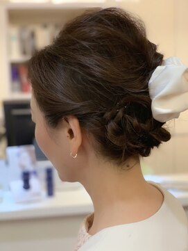 ベルナ(BELUNA) 魅せ髪☆編み込みアレンジスタイル♪